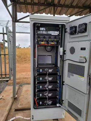 Gabinete de bateria externo IP55 com sistema de energia embutido 9KW Retificador 48VDC para Telecomunicações