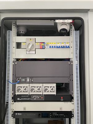 Gabinete de bateria externo IP55 com sistema de energia embutido 9KW Retificador 48VDC para Telecomunicações
