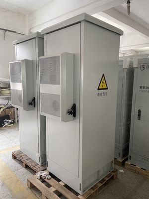 Gabinete de bateria externo IP55 com sistema de energia embutido 9KW Retificador 48VDC para Telecomunicações