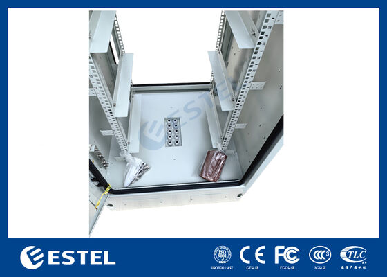 Armazém de 19 polegadas para exterior 32U IP65 com ventiladores de refrigeração Iluminação LED Segurança para telecomunicações e aplicações industriais