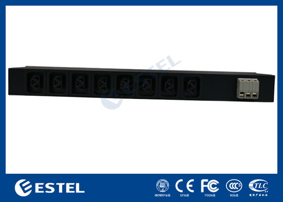 Unidade de distribuição de energia inteligente projetada para utilização de espaço em ambientes montados em rack com forma compacta de tamanho 1U