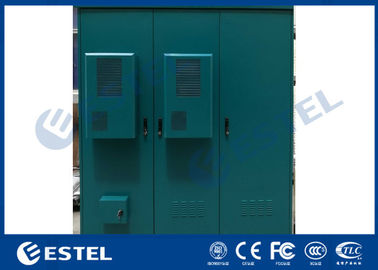 Armário refrigerando triplo exterior do cerco de racking da baía IP55/do condicionador de ar das portas cor verde três
