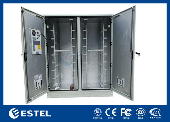 IP65 42U Armário Elétrico Exterior de Duplo Compartimento RAL7035, aço galvanizado de 1,5 mm e construção de aço inoxidável SUS316 para maior durabilidade e proteção